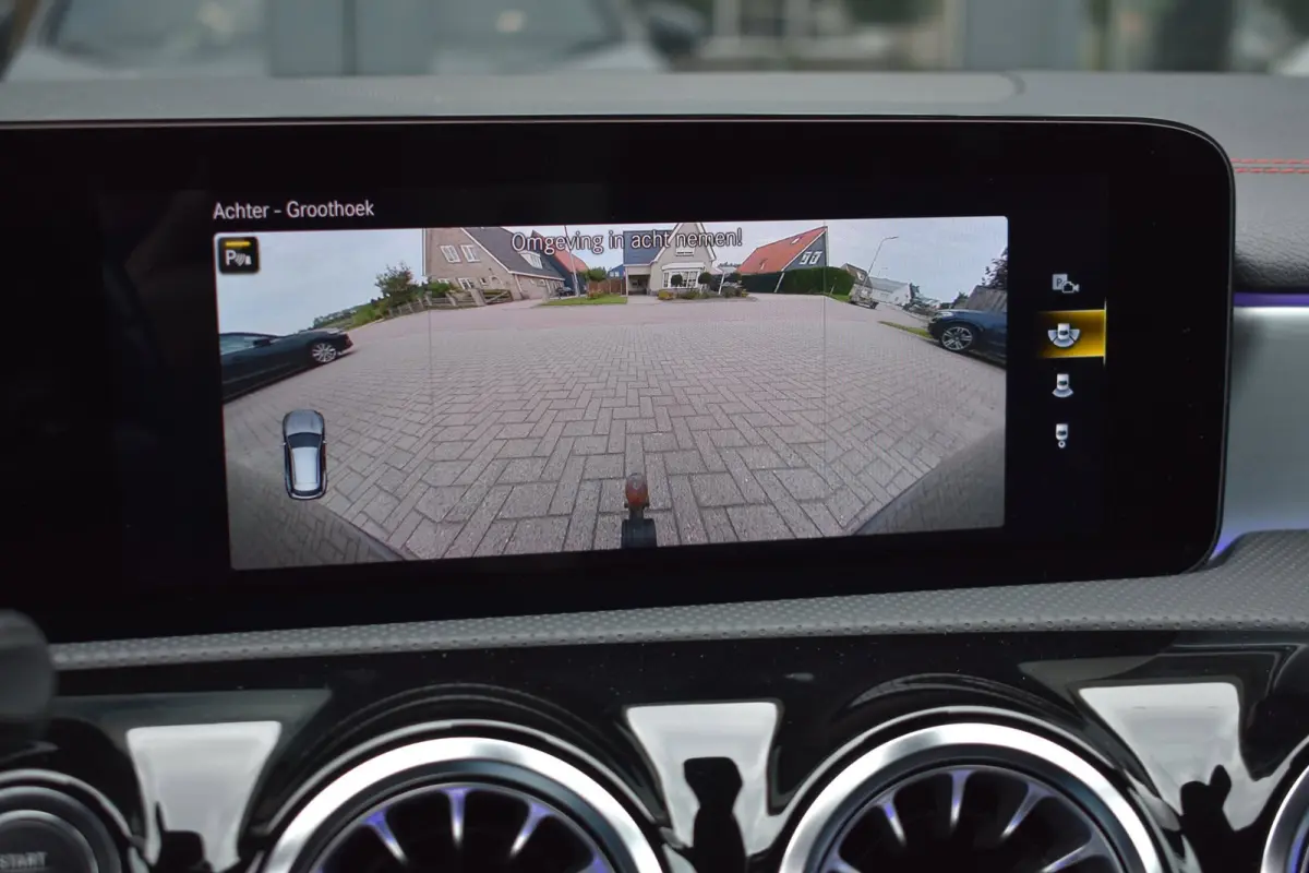 200 AMG NIGHT | TREKHAAK | SFEERVERLICHTING | APPLE CARPLAY | ANDROID AUTO | NAP
