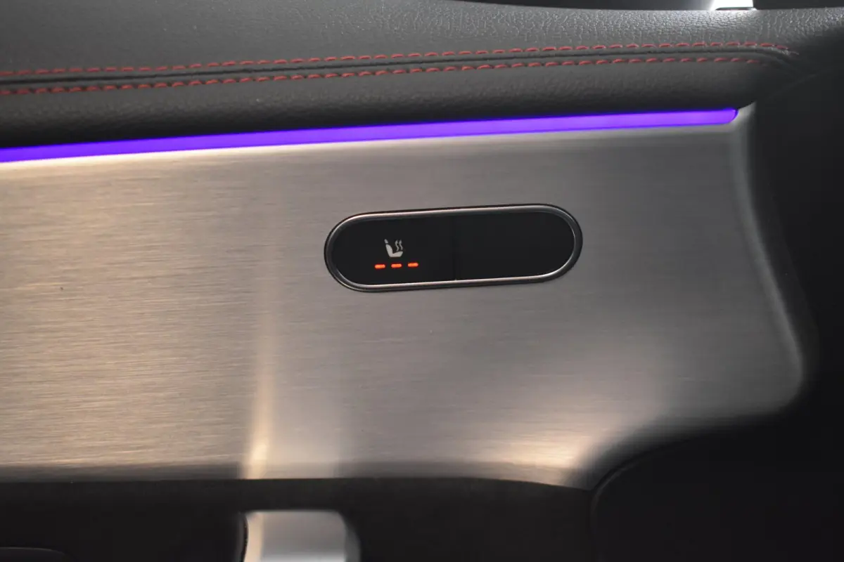 200 AMG NIGHT | TREKHAAK | SFEERVERLICHTING | APPLE CARPLAY | ANDROID AUTO | NAP