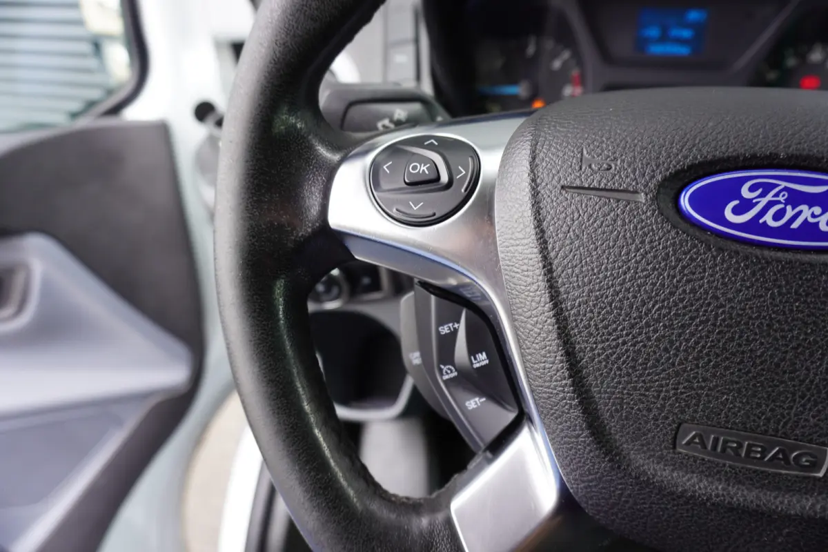 155pk L2H1 Airco Trekhaak Camera Cruise control