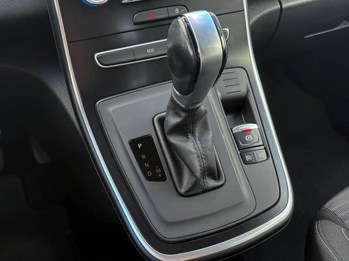 1.5 dCi 110pk Automaat Zen | Navigatie | 20 inch LMV | Trekhaak