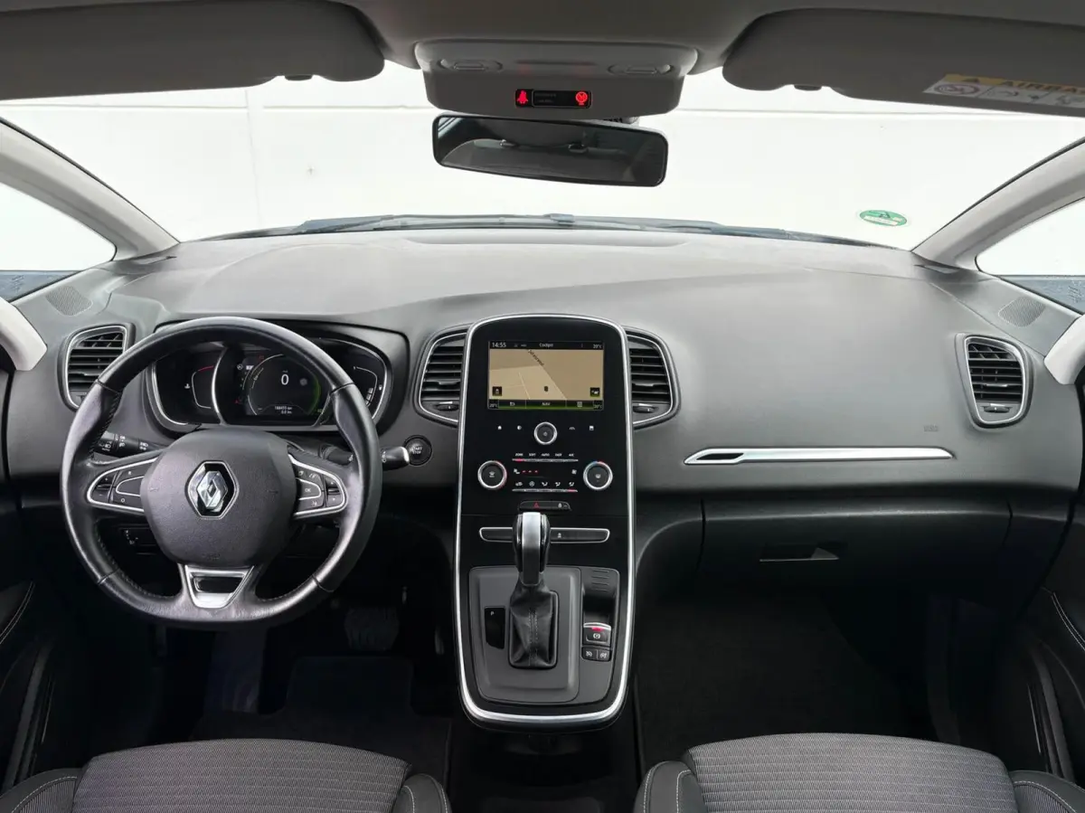 1.5 dCi 110pk Automaat Zen | Navigatie | 20 inch LMV | Trekhaak