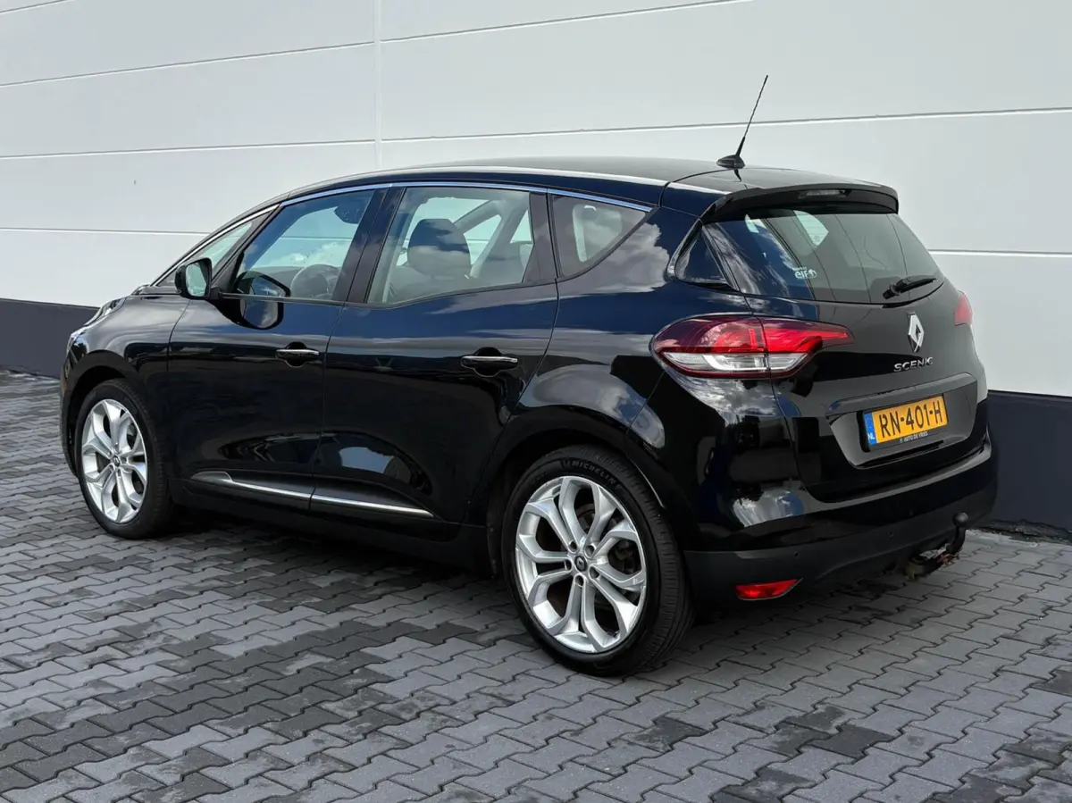 1.5 dCi 110pk Automaat Zen | Navigatie | 20 inch LMV | Trekhaak