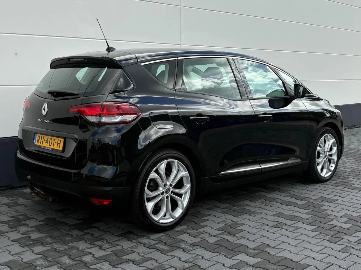 1.5 dCi 110pk Automaat Zen | Navigatie | 20 inch LMV | Trekhaak