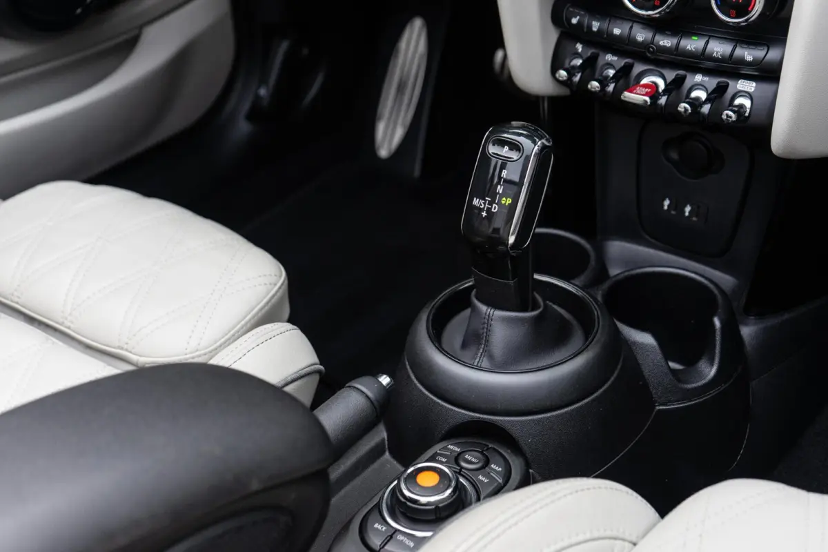 2.0 S JCW Camera / Keyless / Leder