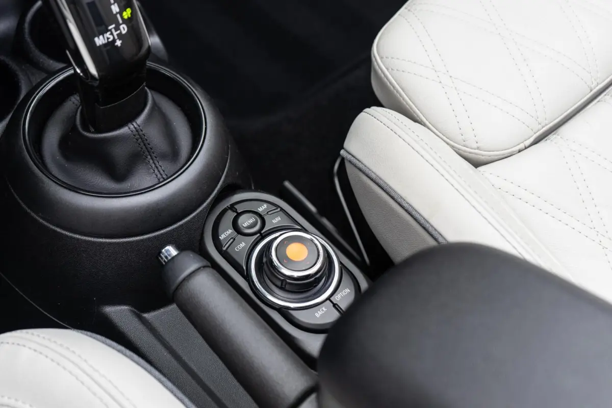 2.0 S JCW Camera / Keyless / Leder