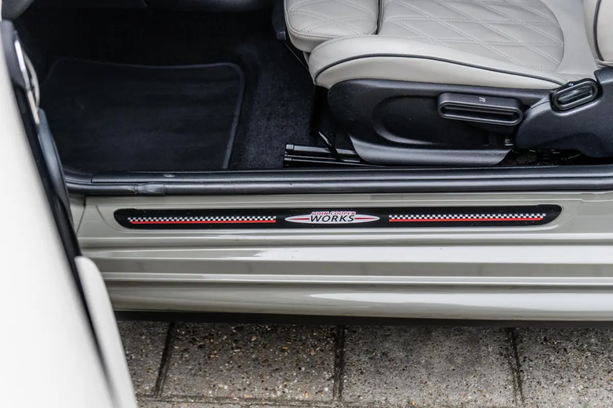 2.0 S JCW Camera / Keyless / Leder