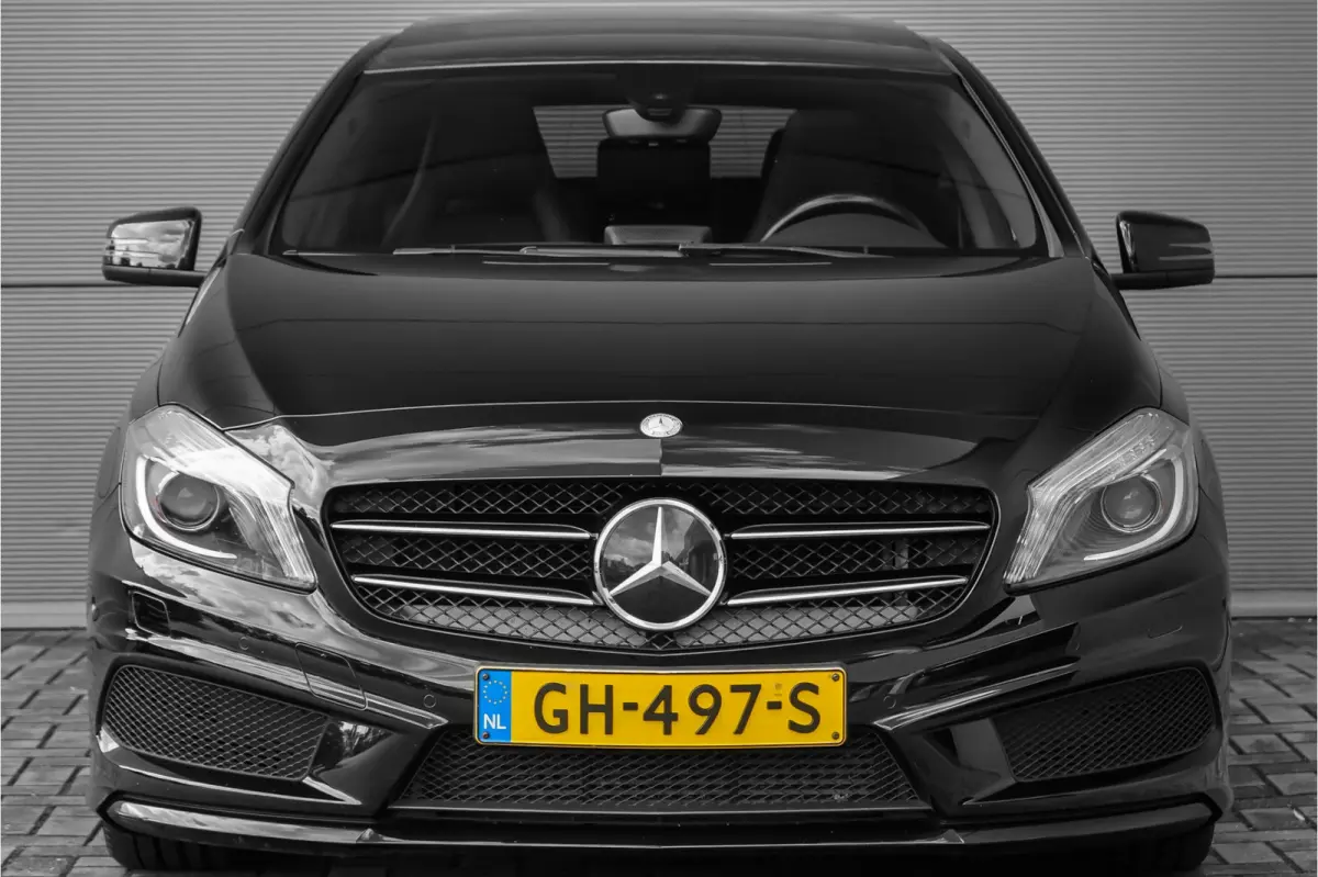 180 Ambition AMG Night Pano 18" Ori NL