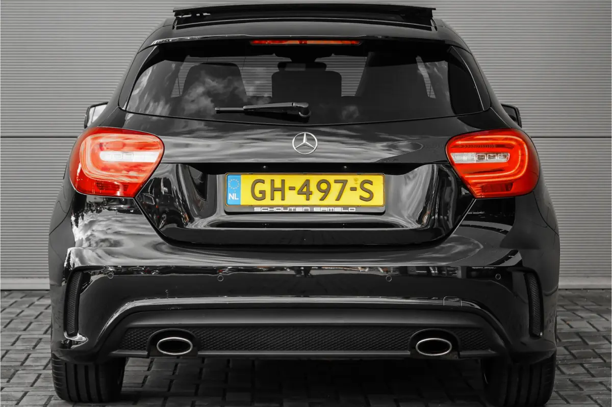 180 Ambition AMG Night Pano 18" Ori NL