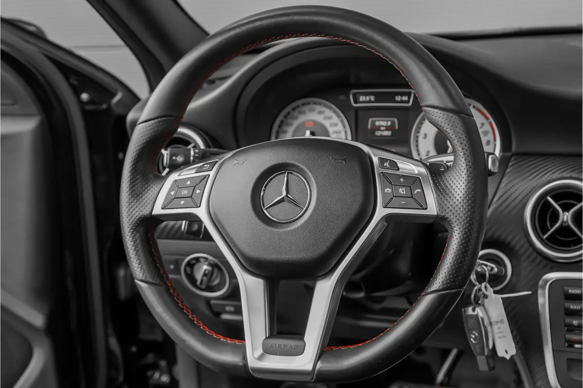 180 Ambition AMG Night Pano 18" Ori NL