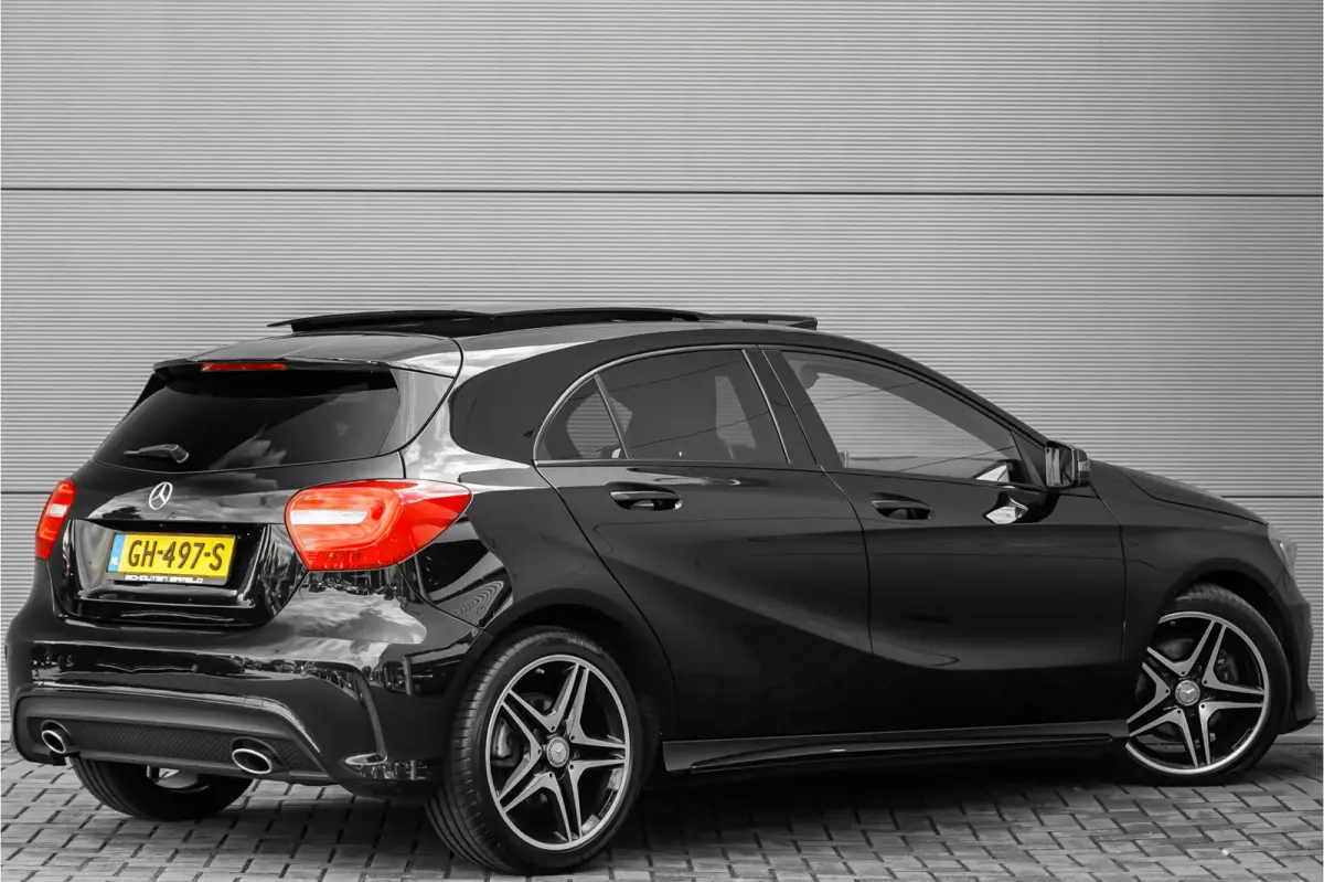180 Ambition AMG Night Pano 18" Ori NL