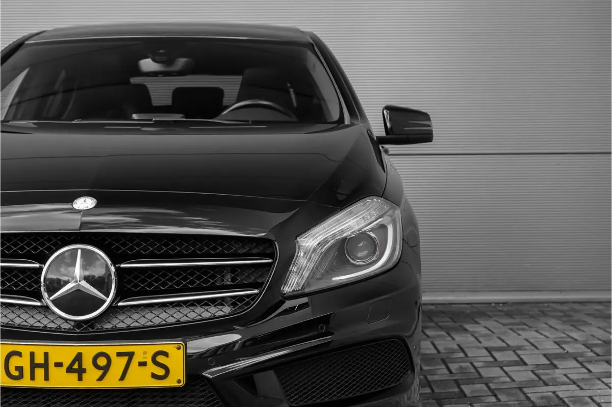 180 Ambition AMG Night Pano 18" Ori NL