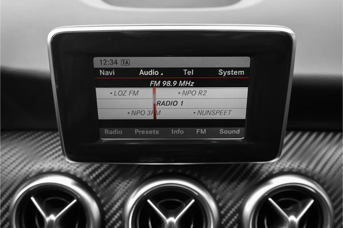 180 Ambition AMG Night Pano 18" Ori NL