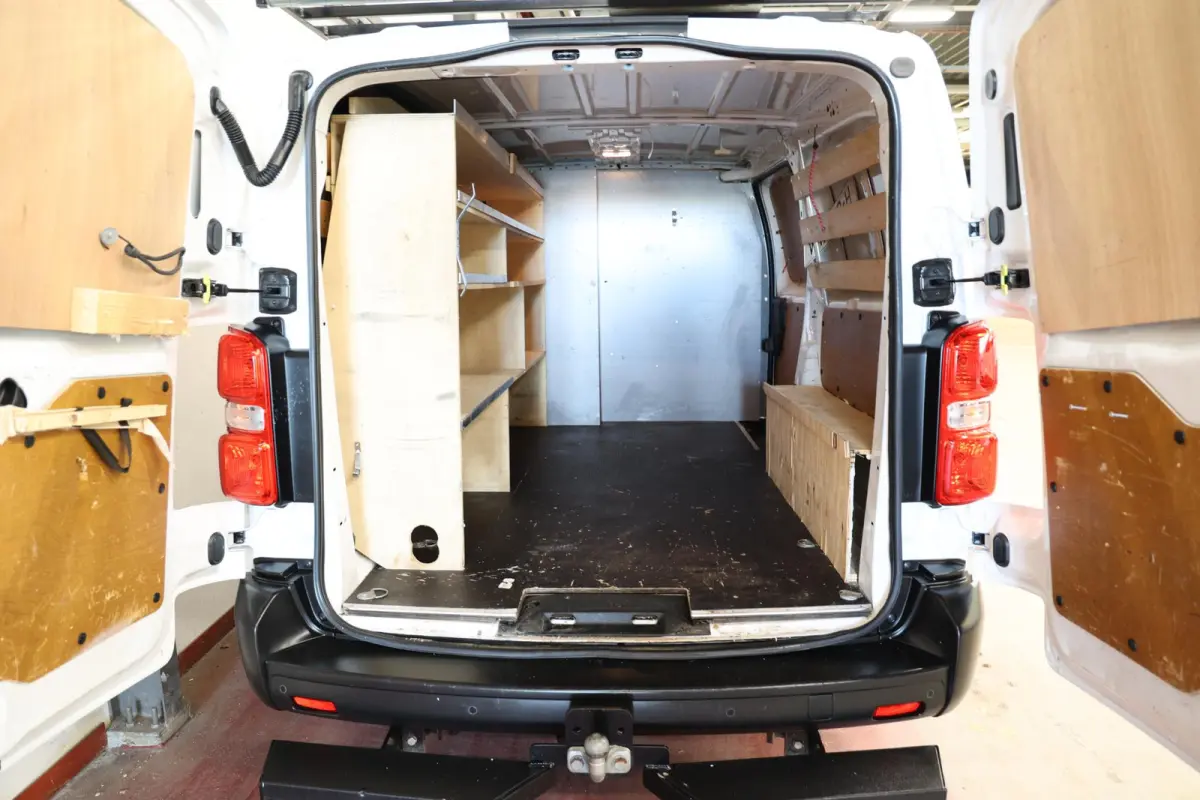 2.0 CDTI L3H1 LANG IMPERIAAL 2500 KG TREKHAAK