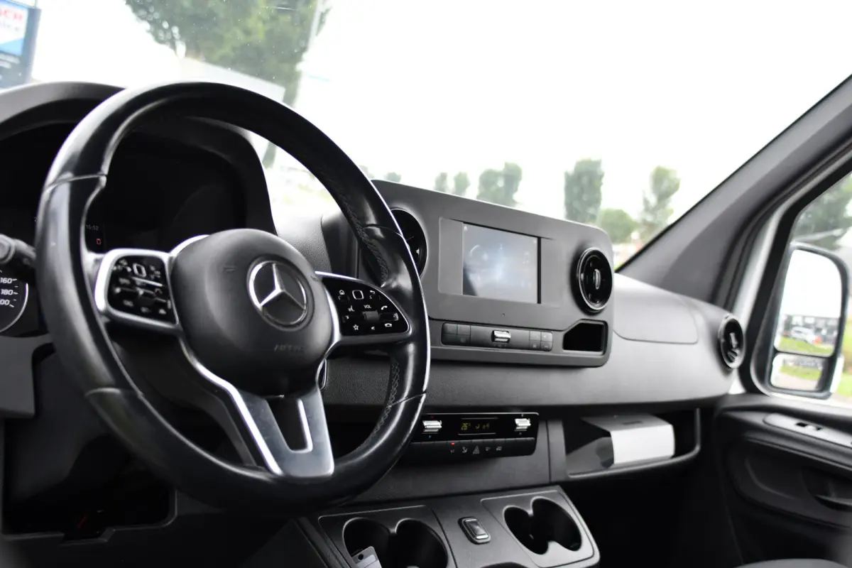 319 V6 3.0 CDI L2H1 PB Edition Adaptieve Cruise, Carplay, Camera, LED, Automaat, Trekhaak, Multimedia, 190pk, Geveerde Stoel, Uniek!