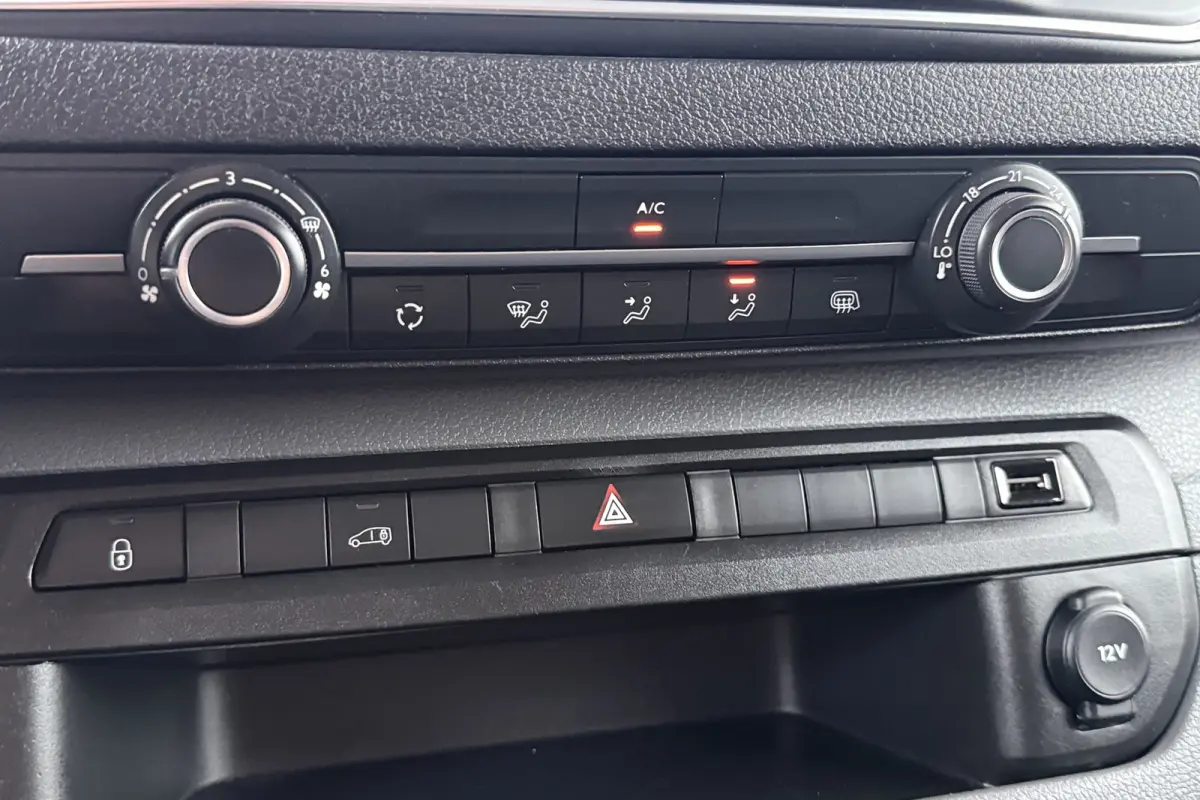 2.0 Asphalt 3-Pers Nieuwe-Motor/Trekhaak Camera Half-Leder Dodehoek