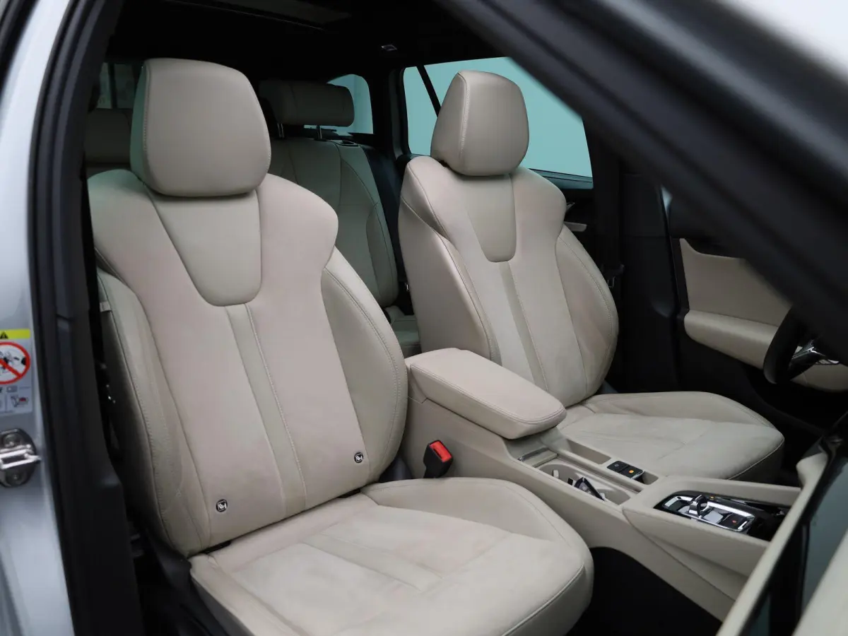 1.4 TSI iV PHEV Business Edition | Apple Carplay / Android Auto | Panoramadak | Achteruitrijcamera | Stoelverwarming Voor en Achter |