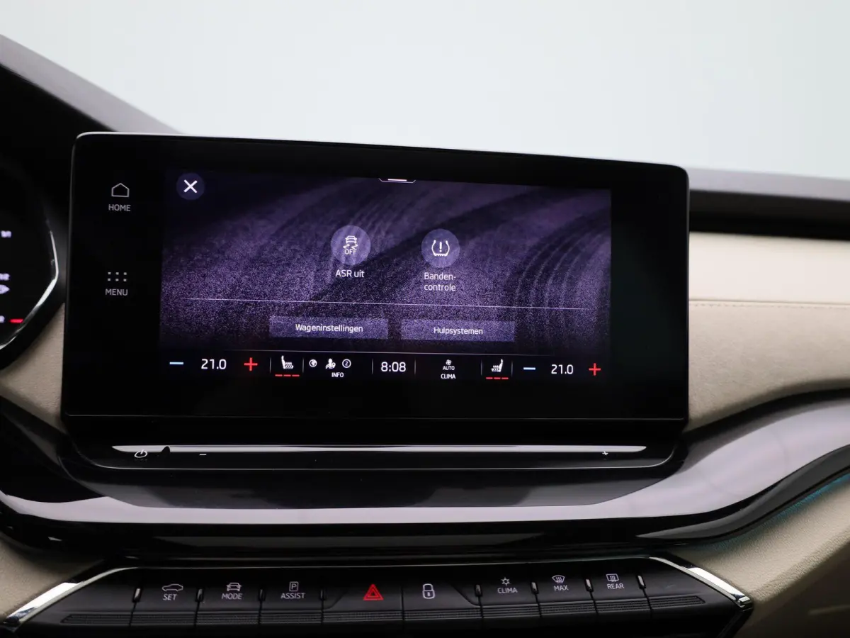 1.4 TSI iV PHEV Business Edition | Apple Carplay / Android Auto | Panoramadak | Achteruitrijcamera | Stoelverwarming Voor en Achter |