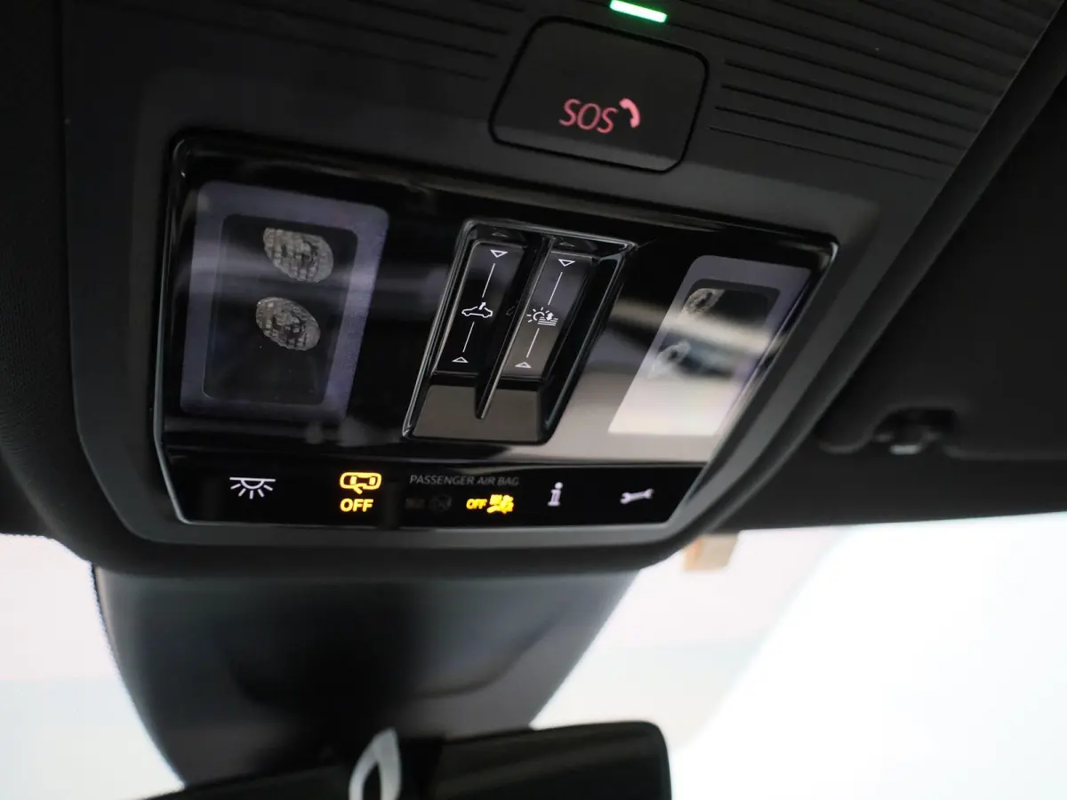 1.4 TSI iV PHEV Business Edition | Apple Carplay / Android Auto | Panoramadak | Achteruitrijcamera | Stoelverwarming Voor en Achter |