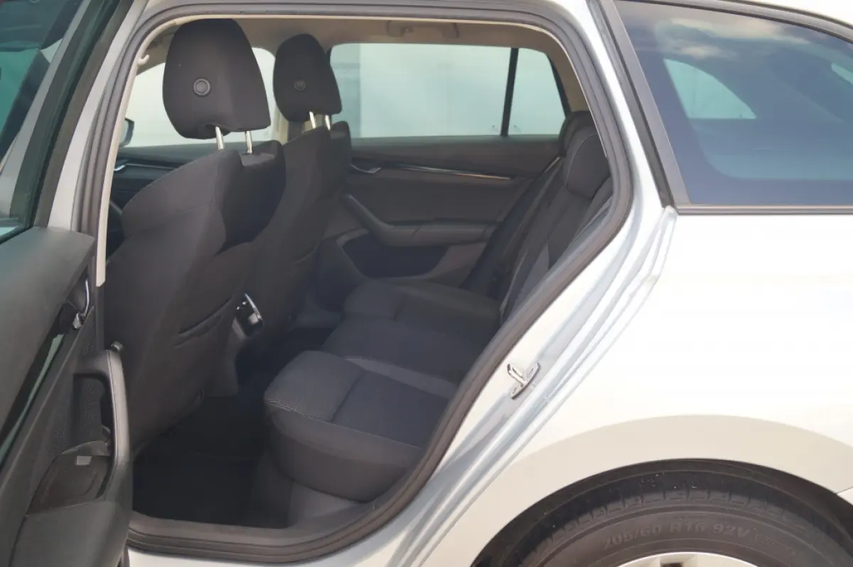 1.0 TSI 110pk Business Edition -NAVI-ECC-TREKHAAK-