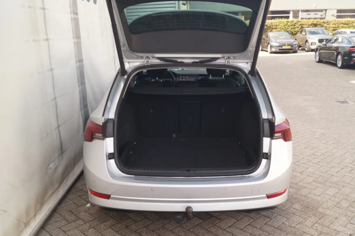 1.0 TSI 110pk Business Edition -NAVI-ECC-TREKHAAK-