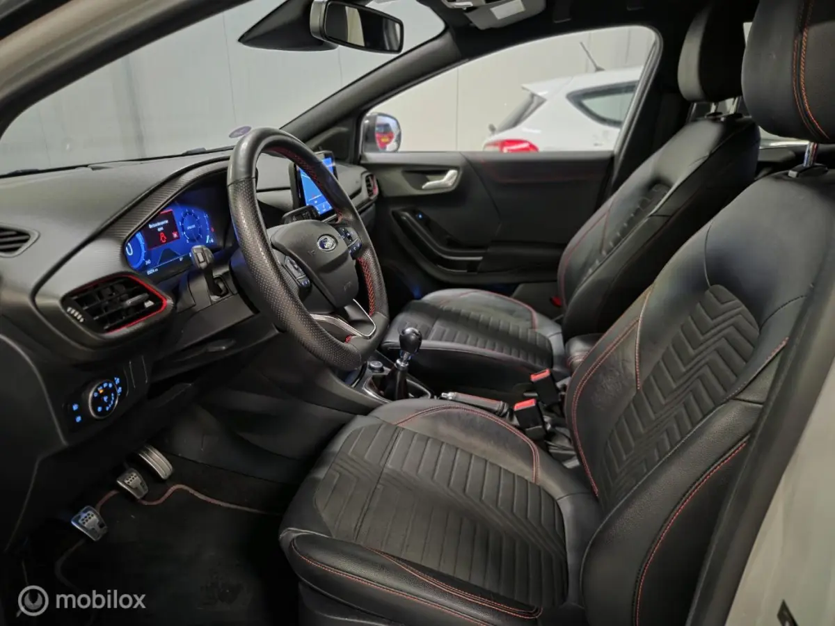 1.0 EcoBoost ST-Line vol opties!