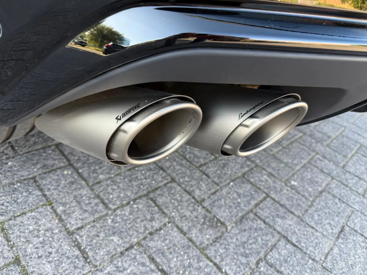 4.0 V8 Hybrid /Akra/Pano/B&O