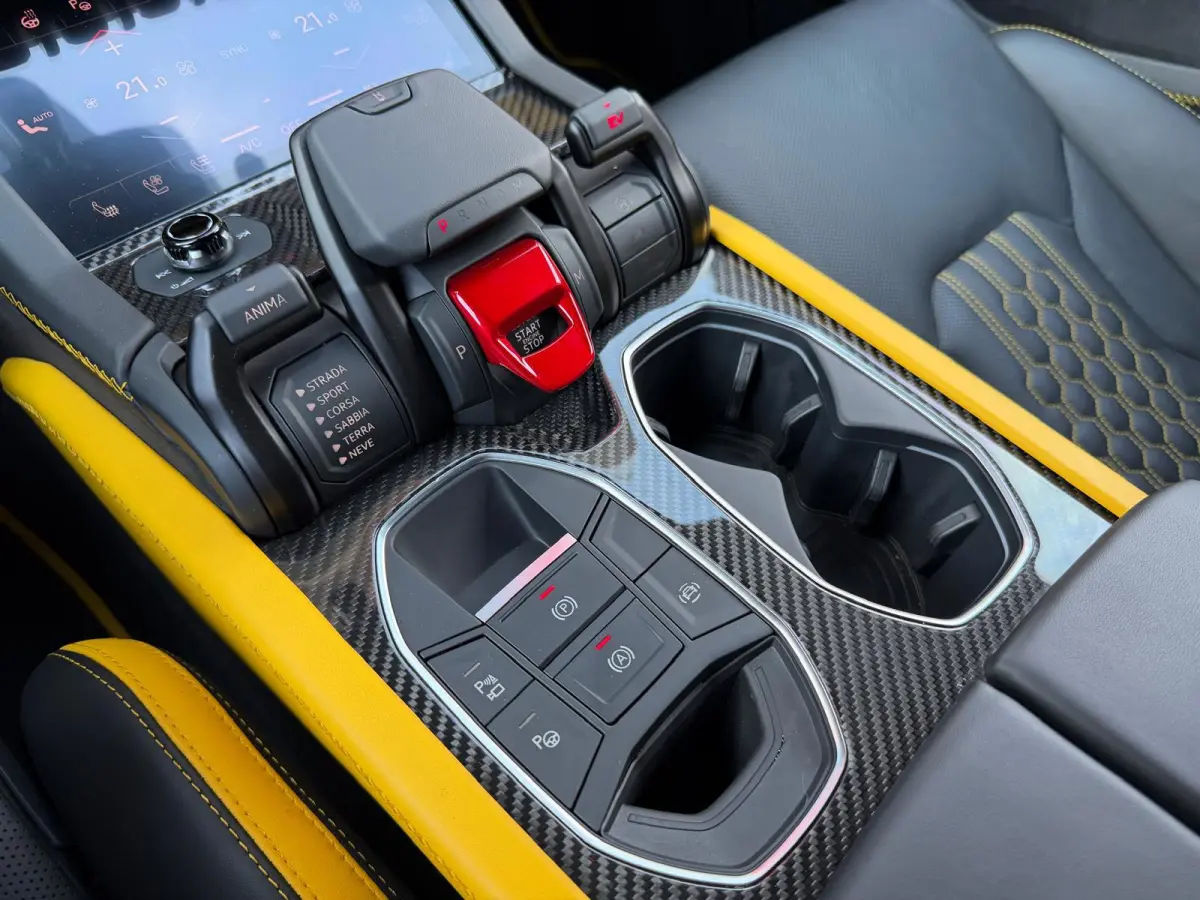 4.0 V8 Hybrid /Akra/Pano/B&O