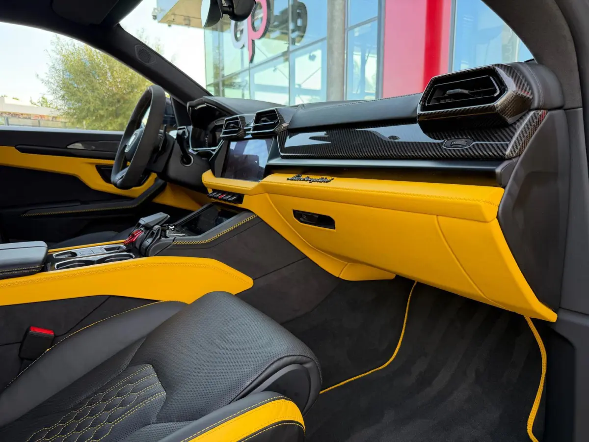 4.0 V8 Hybrid /Akra/Pano/B&O