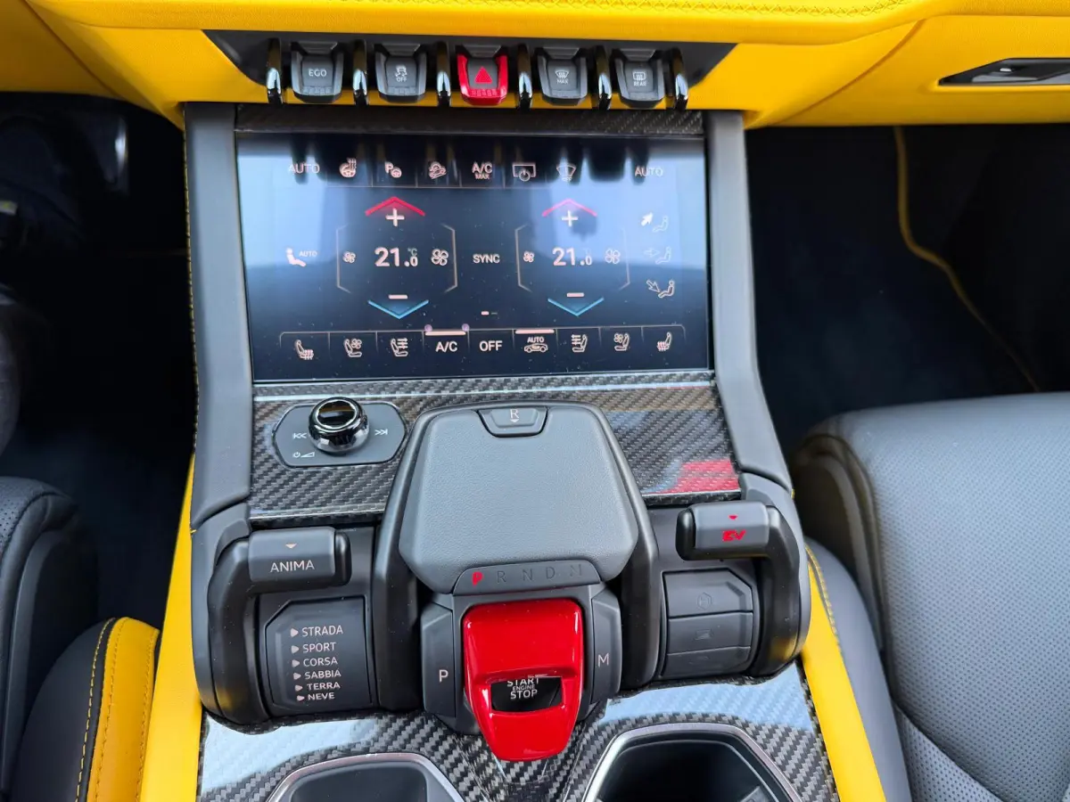 4.0 V8 Hybrid /Akra/Pano/B&O