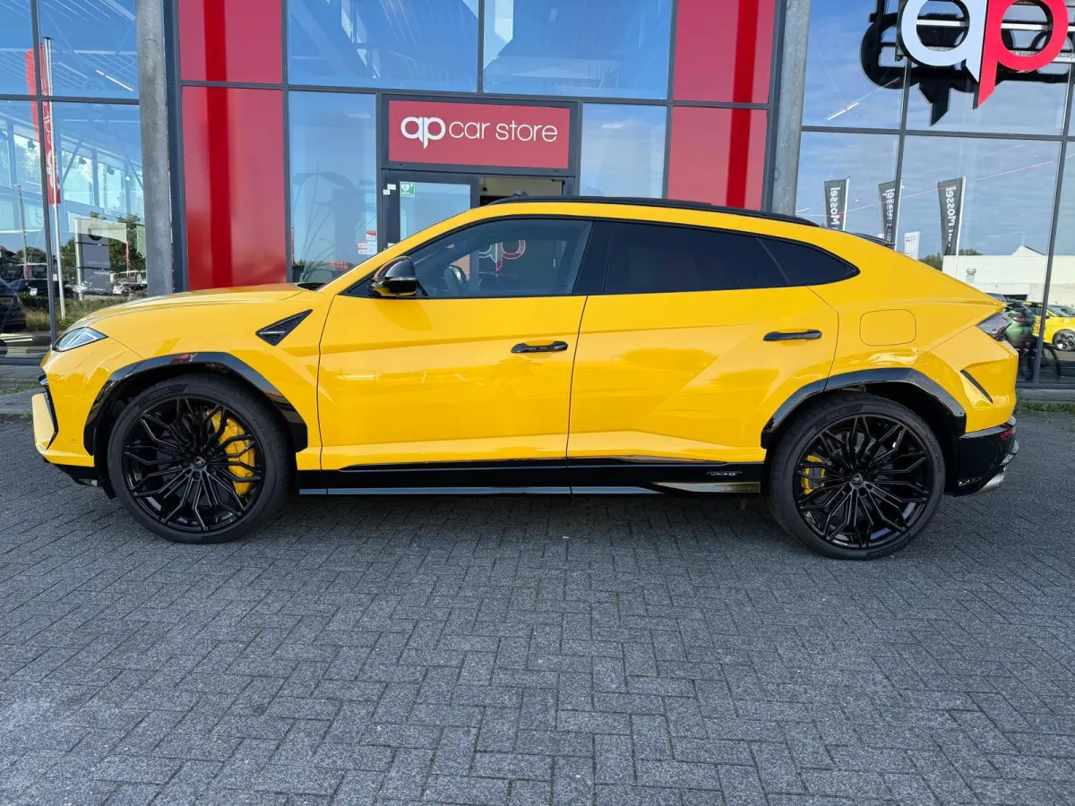 4.0 V8 Hybrid /Akra/Pano/B&O