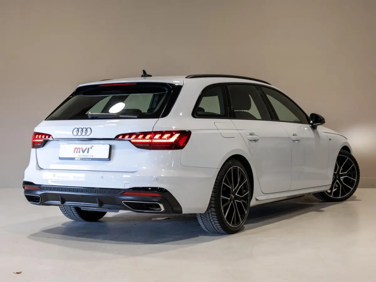 40 TFSI S-Line edition / 204pk / Panorama dak / Trekhaak / Stoelverwarming /