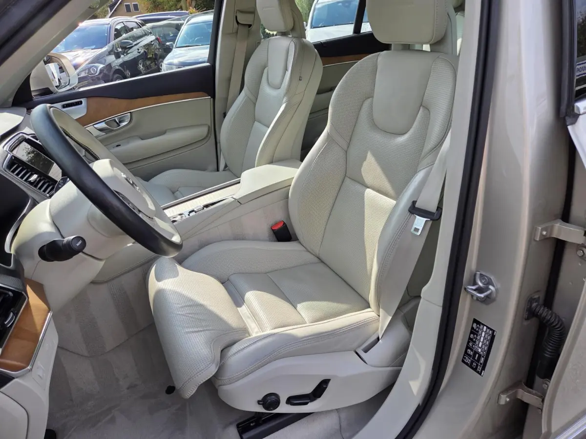 2.0 T6 AWD Inscription | 1e Eigenaar / 43.245 KM! | Trekhaak / B&W / Luchtvering | Dealer OH / Nieuw € 111.000