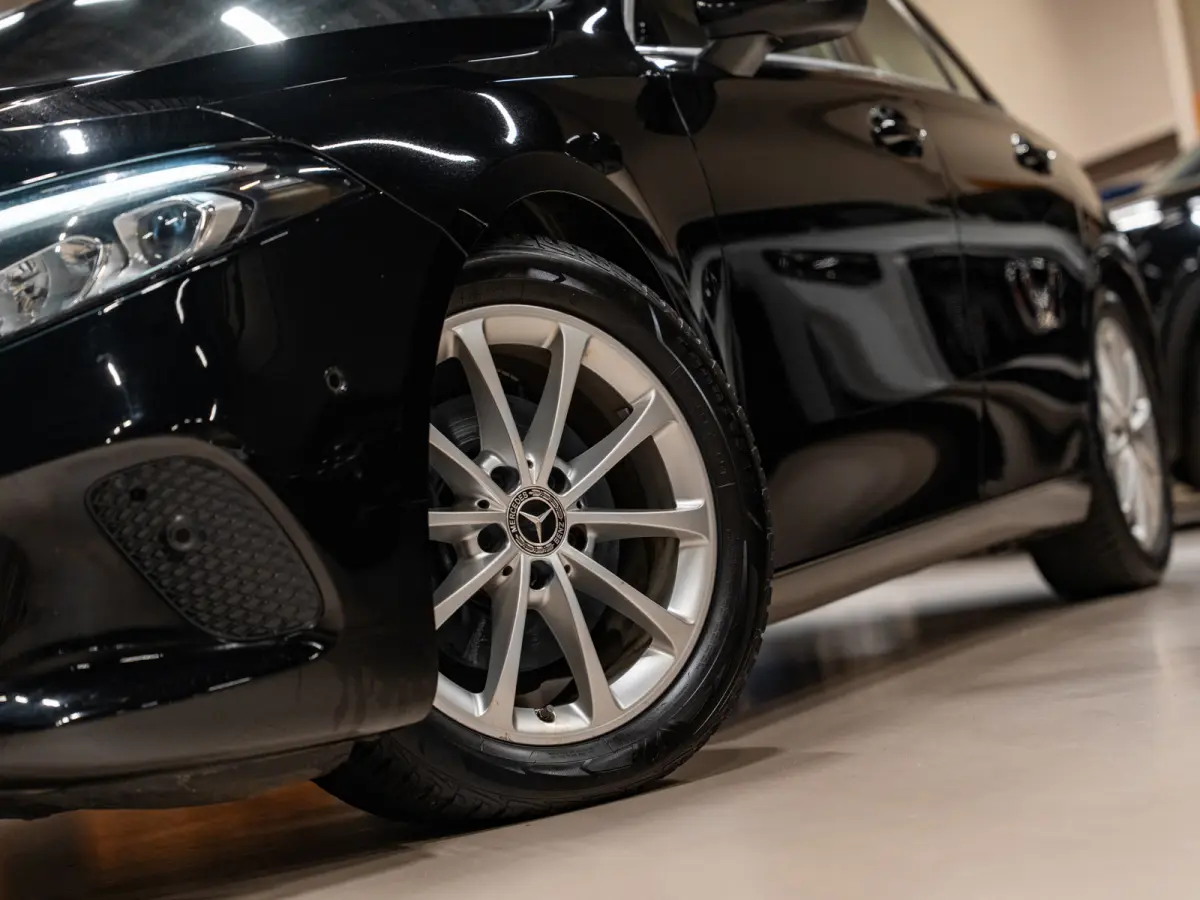 200 Business Solution, Volledig Led, Camera, PDC, Clima, Cruise, Voll Onderhouden