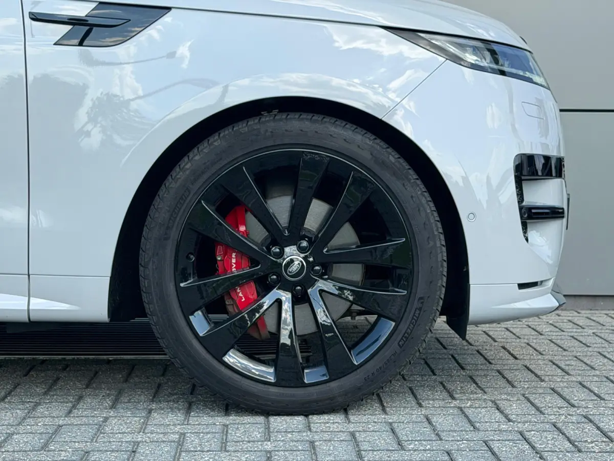P460e Dynamic HSE | Towing Pack | 23 Inch | Head-up | Softclose | Pano | Black Pack | Meridian 3D