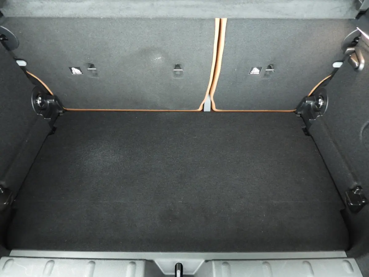 1.5 Cooper 60 Years Edition | Comfort Access | Panoramadak | Harman Kardon | Head-Up | Cruise control | Navigatie | Leer Chester Malt Brown | Stoelverwarming |