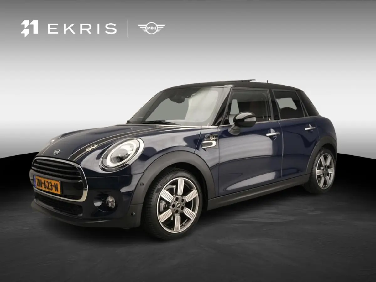 1.5 Cooper 60 Years Edition | Comfort Access | Panoramadak | Harman Kardon | Head-Up | Cruise control | Navigatie | Leer Chester Malt Brown | Stoelverwarming |