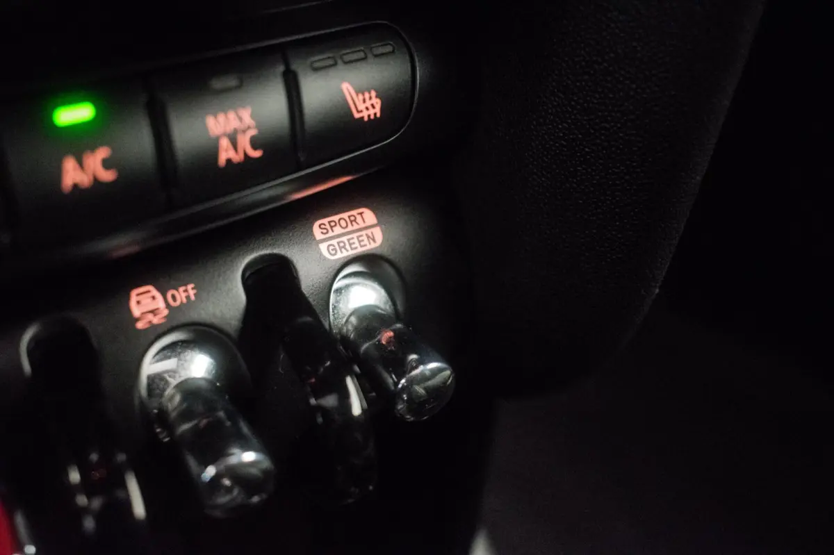 Mini 1.5 FULL OPTION NL-auto [ JCW-Pakket Panoramadak Harman Kardon HUD Digital Dash Keyless Stoelverwarming ]