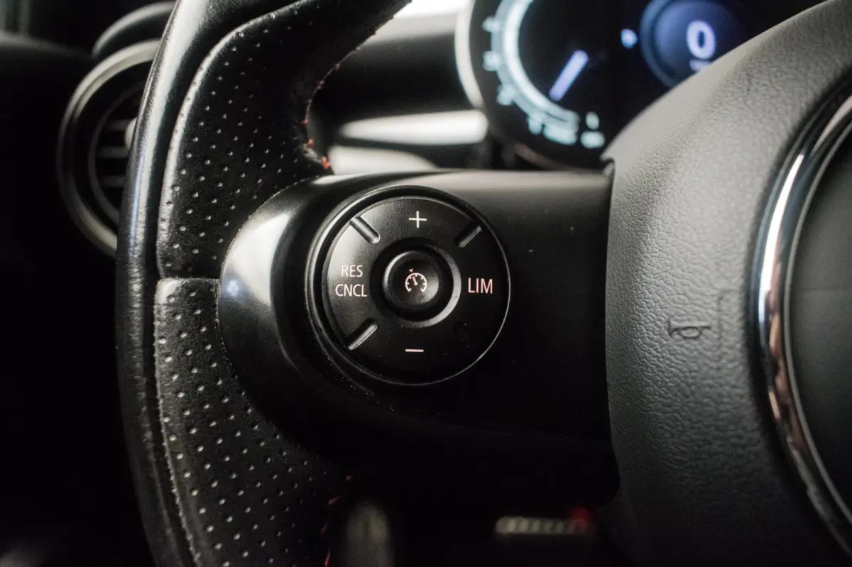 Mini 1.5 FULL OPTION NL-auto [ JCW-Pakket Panoramadak Harman Kardon HUD Digital Dash Keyless Stoelverwarming ]