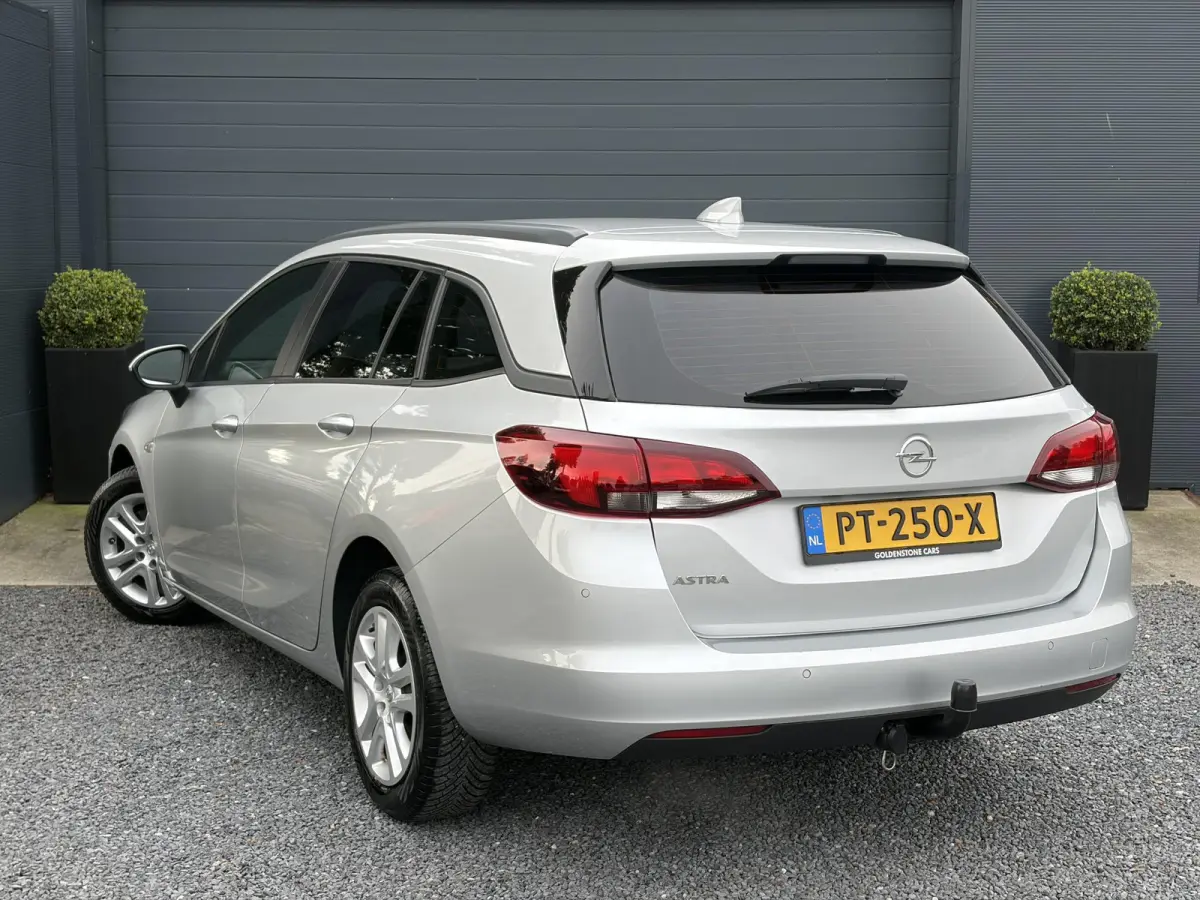 1.0 Online Edition ✓2e Eigenaar✓Carplay✓Navi✓Trekhaak✓Net beurt gehad✓Clima✓Cruise✓Pdc V+A✓105pk✓N.A.P✓Lm velgen✓Apk tot 10-2027