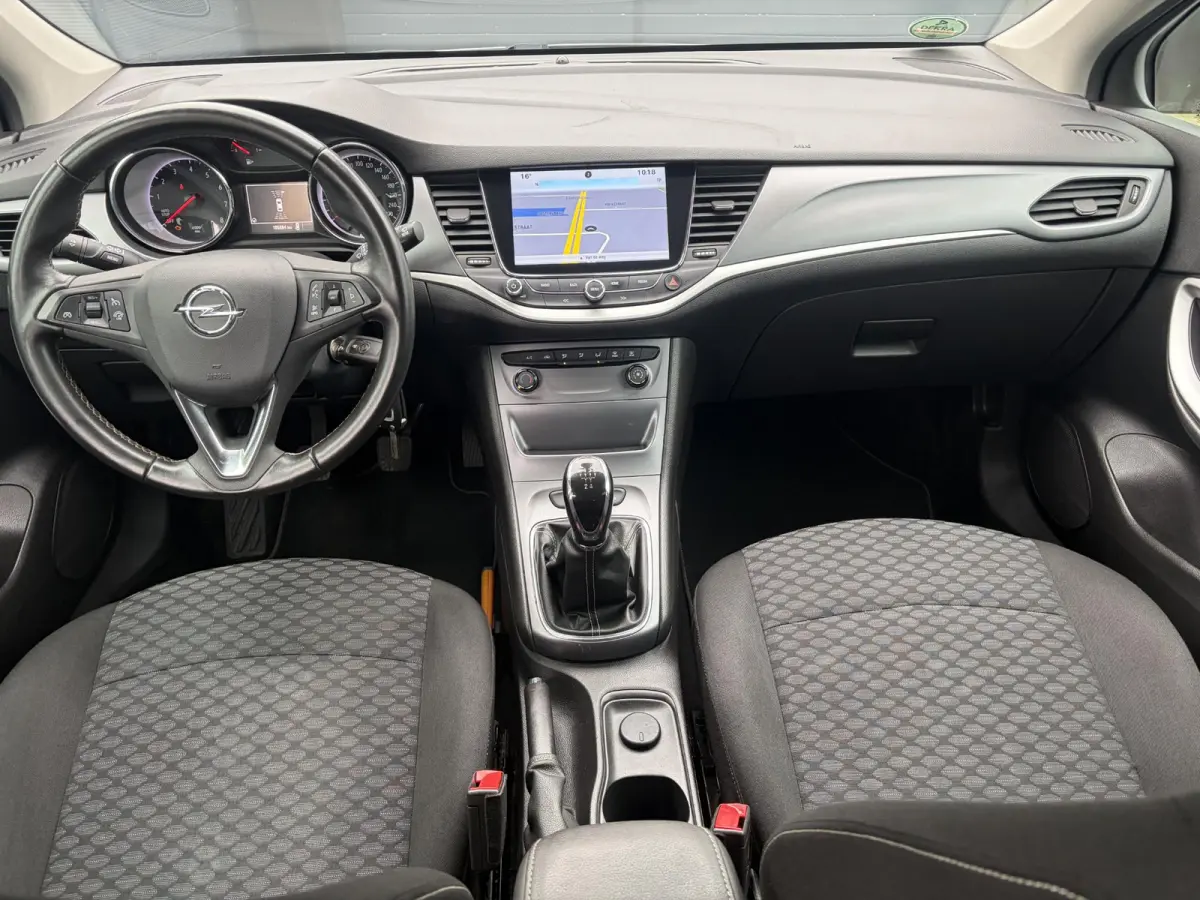 1.0 Online Edition ✓2e Eigenaar✓Carplay✓Navi✓Trekhaak✓Net beurt gehad✓Clima✓Cruise✓Pdc V+A✓105pk✓N.A.P✓Lm velgen✓Apk tot 10-2027