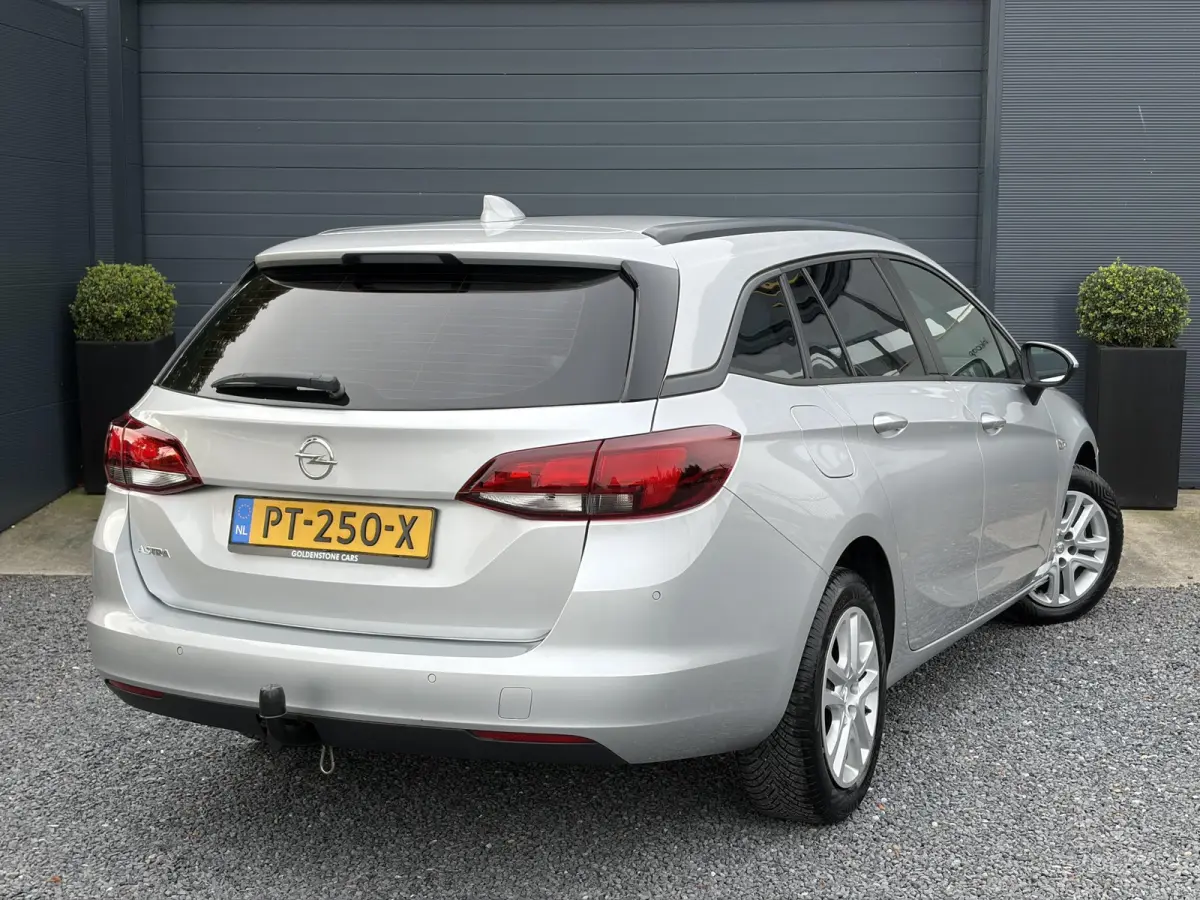 1.0 Online Edition ✓2e Eigenaar✓Carplay✓Navi✓Trekhaak✓Net beurt gehad✓Clima✓Cruise✓Pdc V+A✓105pk✓N.A.P✓Lm velgen✓Apk tot 10-2027