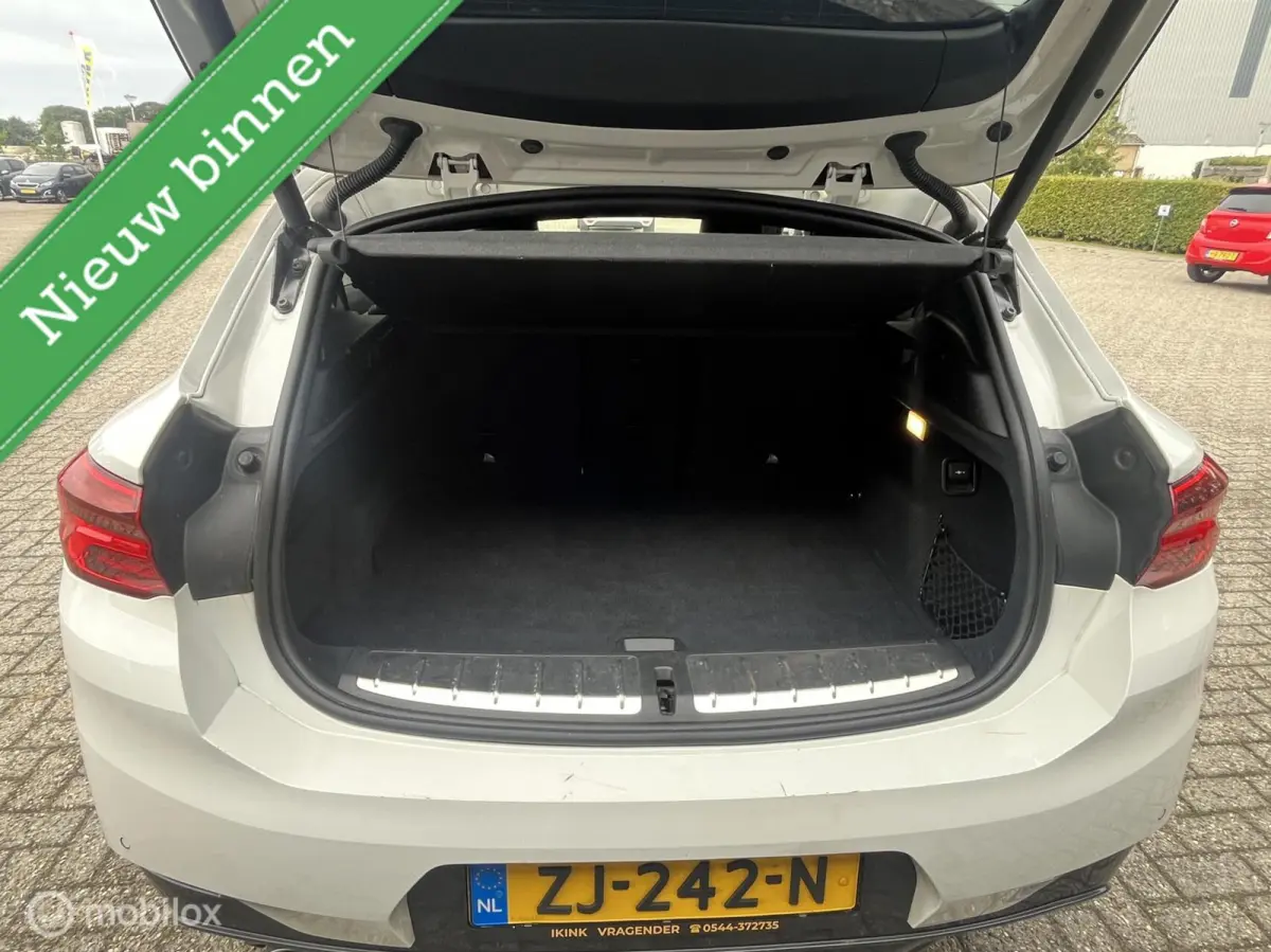 sDrive18i High Executive Edition
