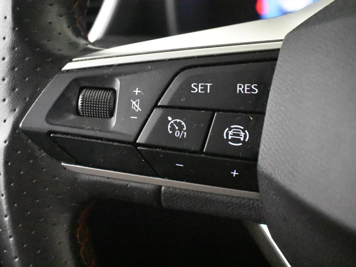 1.4 TSI eHybrid PHEV FR Business Intense | Trekhaak uitklapbaar | Achteruitrijcamera | Stoel/stuurverw | Climate cont | Cruise cont | Apple car/Android auto |  Parkeersensoren | Navi | DAB |