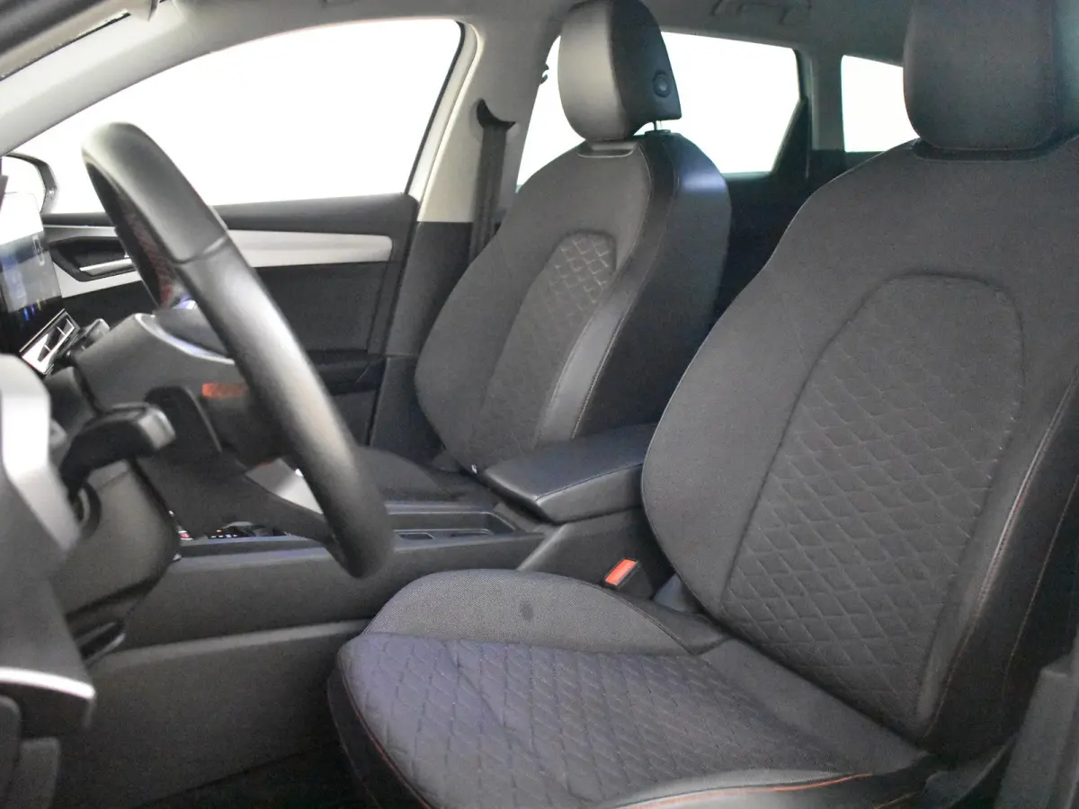 1.4 TSI eHybrid PHEV FR Business Intense | Trekhaak uitklapbaar | Achteruitrijcamera | Stoel/stuurverw | Climate cont | Cruise cont | Apple car/Android auto |  Parkeersensoren | Navi | DAB |