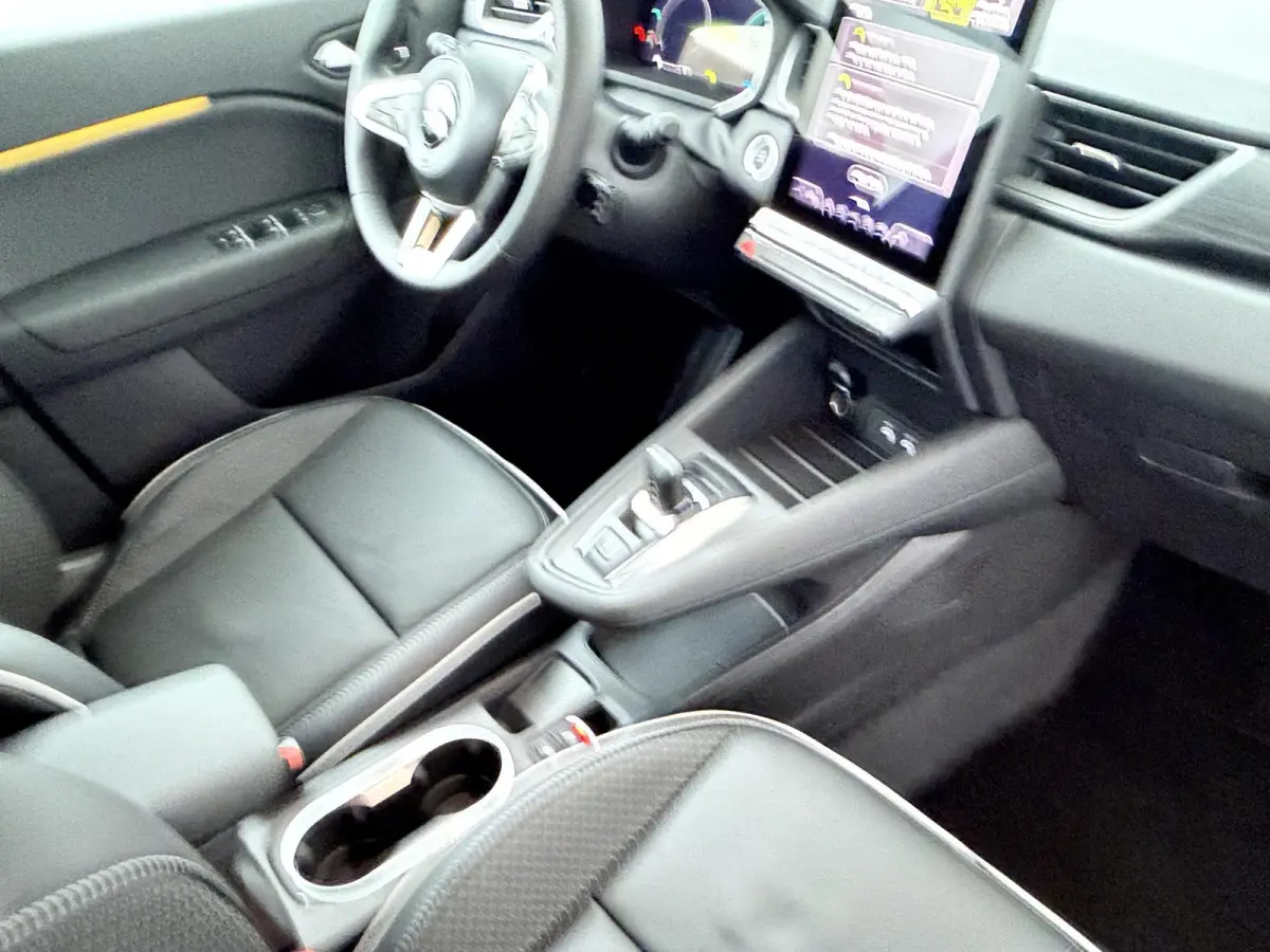 1.8 HEV Instyle | €3.000,- voorraadvoordeel! | Adaptive Cruise Control | Bekleding Leder | Climate Control | Elektrische Kofferklep | Elektrische Stoelen | Google Navigatie | Panoramadak |