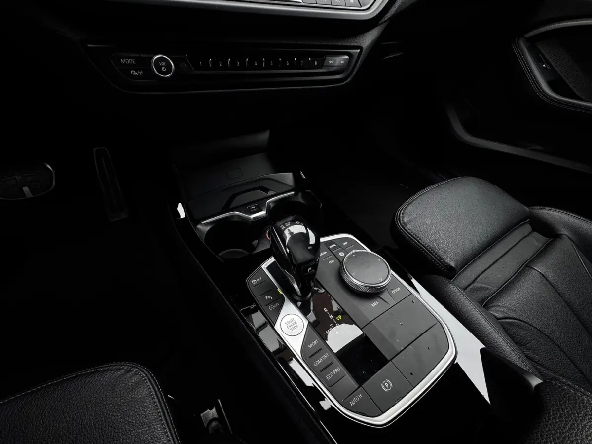 118i 140PK Automaat M-Sport Shadow Pano Head-UP Camera