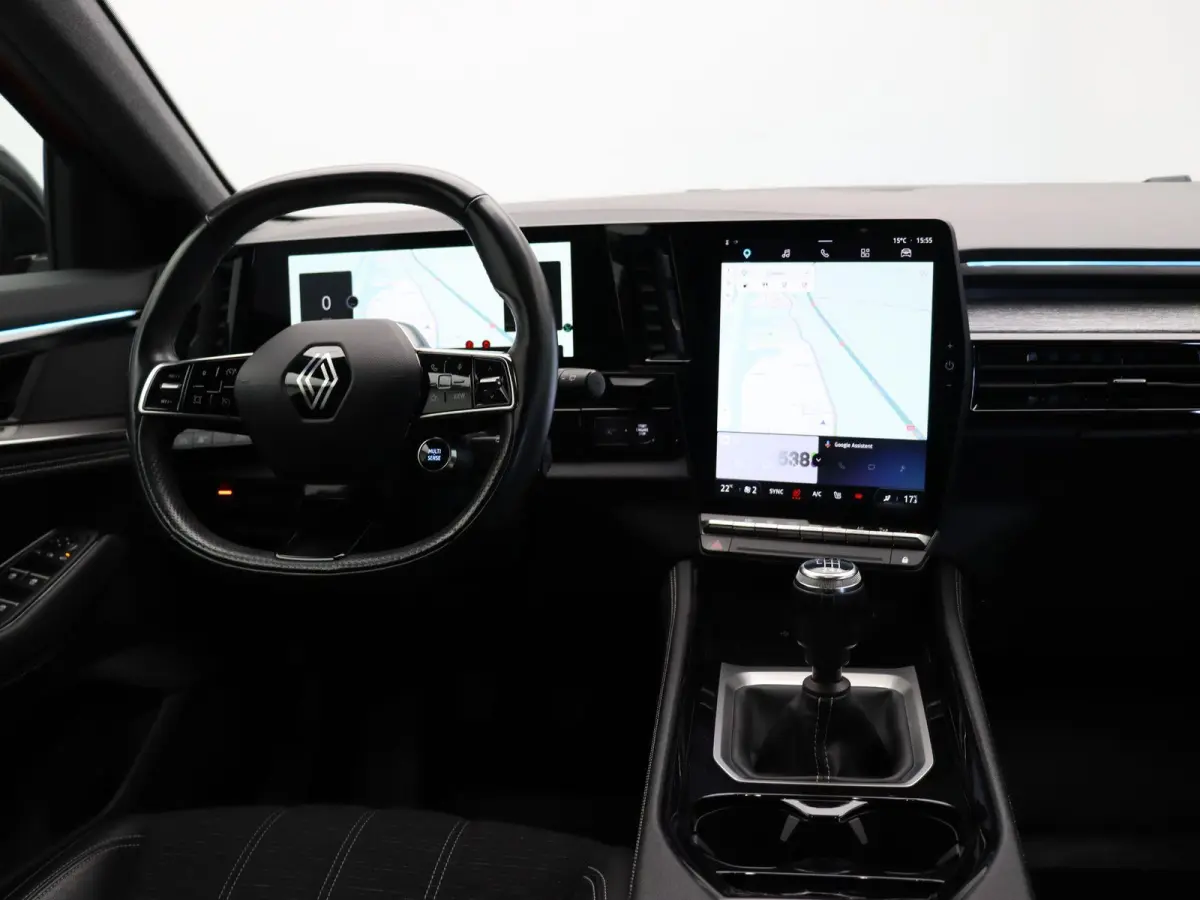 mild hybrid 130pk Techno | Trekhaak | Voorruitverwarming | Stoelverwarming | Elektrische stoel met geheugen |