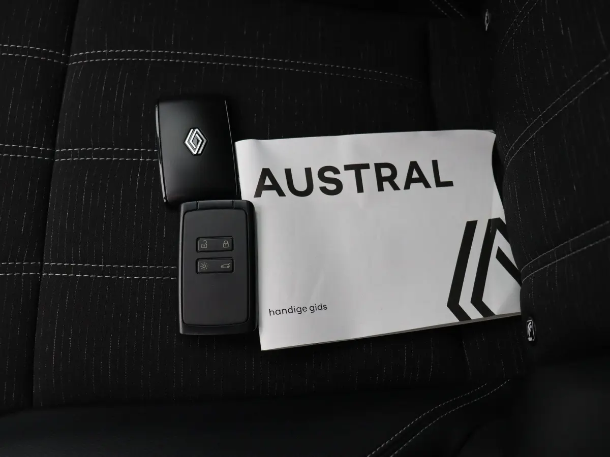 mild hybrid 130pk Techno | Trekhaak | Voorruitverwarming | Stoelverwarming | Elektrische stoel met geheugen |
