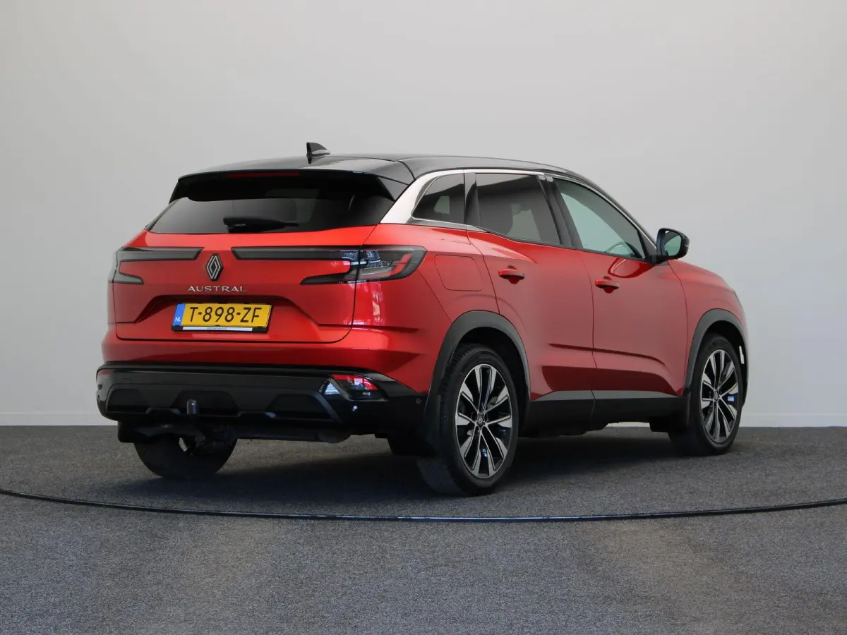 mild hybrid 130pk Techno | Trekhaak | Voorruitverwarming | Stoelverwarming | Elektrische stoel met geheugen |