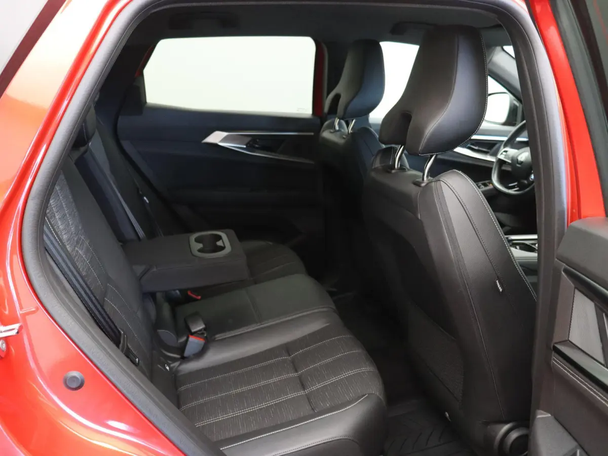 mild hybrid 130pk Techno | Trekhaak | Voorruitverwarming | Stoelverwarming | Elektrische stoel met geheugen |